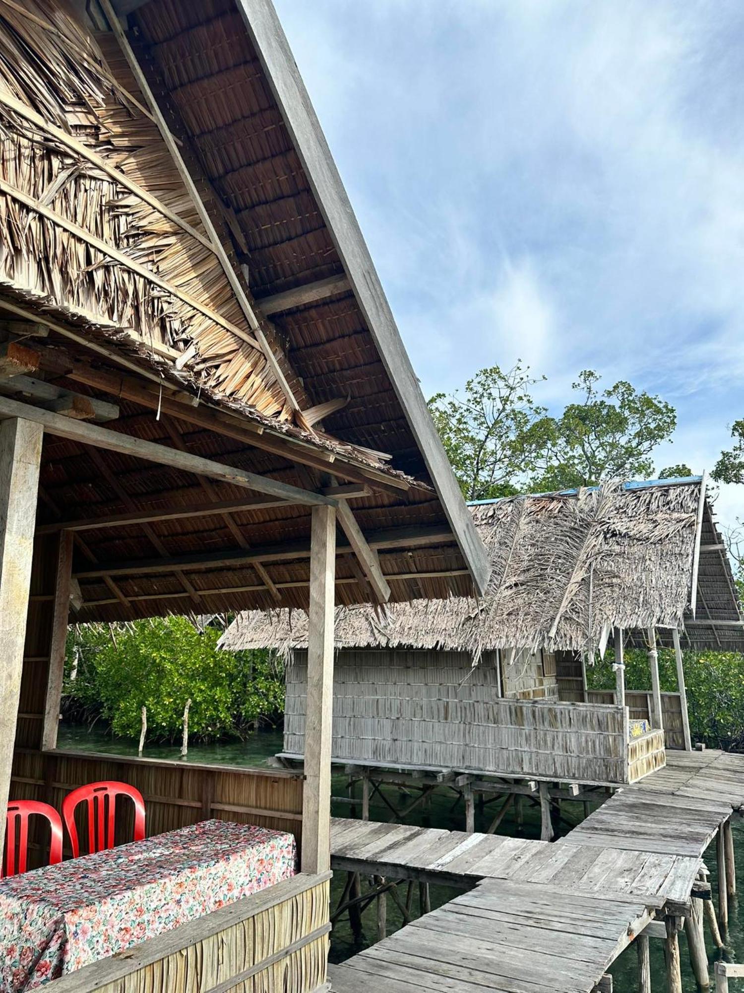 Nyanse Homestay - Raja Ampat بصير المظهر الخارجي الصورة