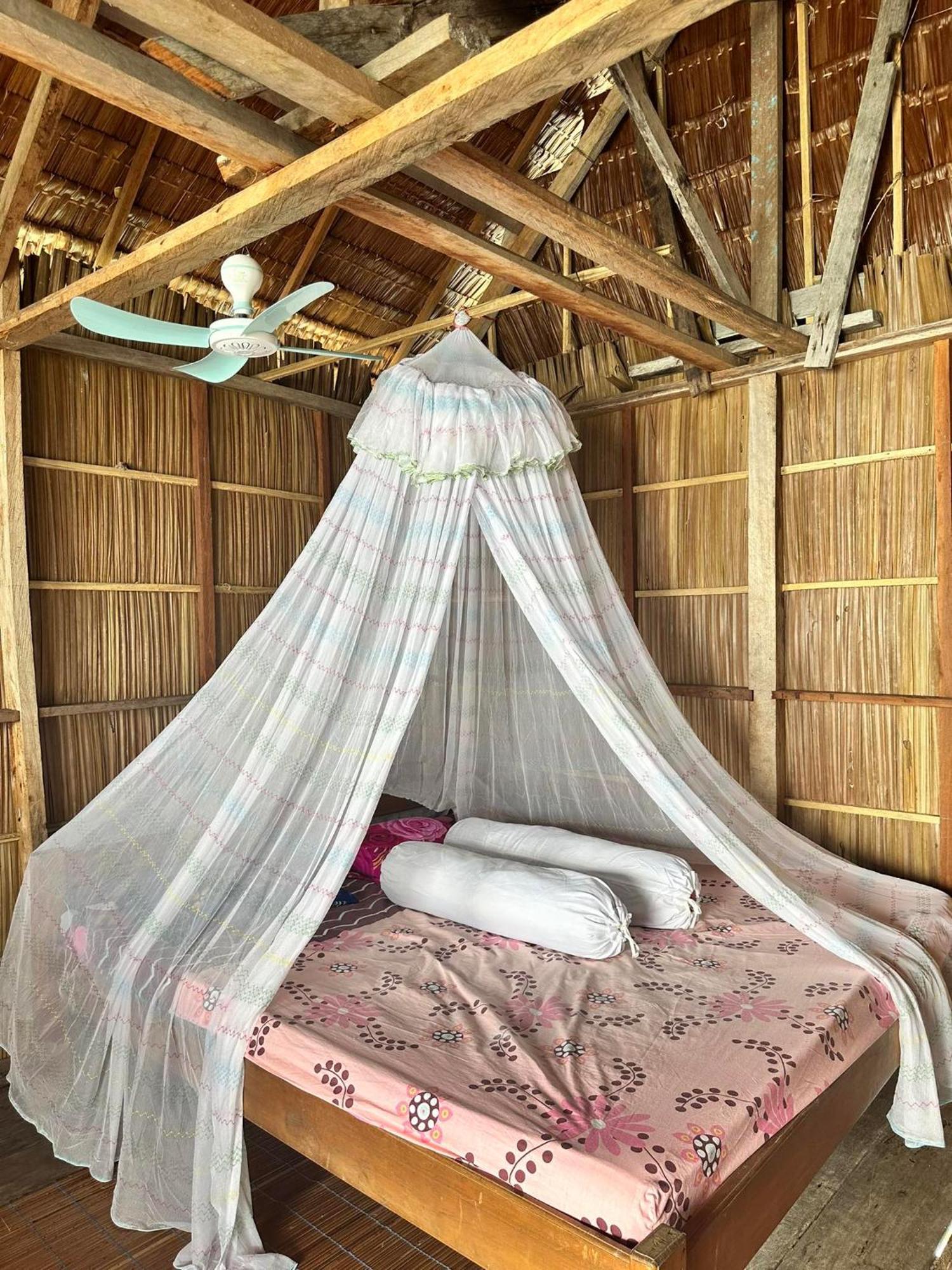 Nyanse Homestay - Raja Ampat بصير المظهر الخارجي الصورة