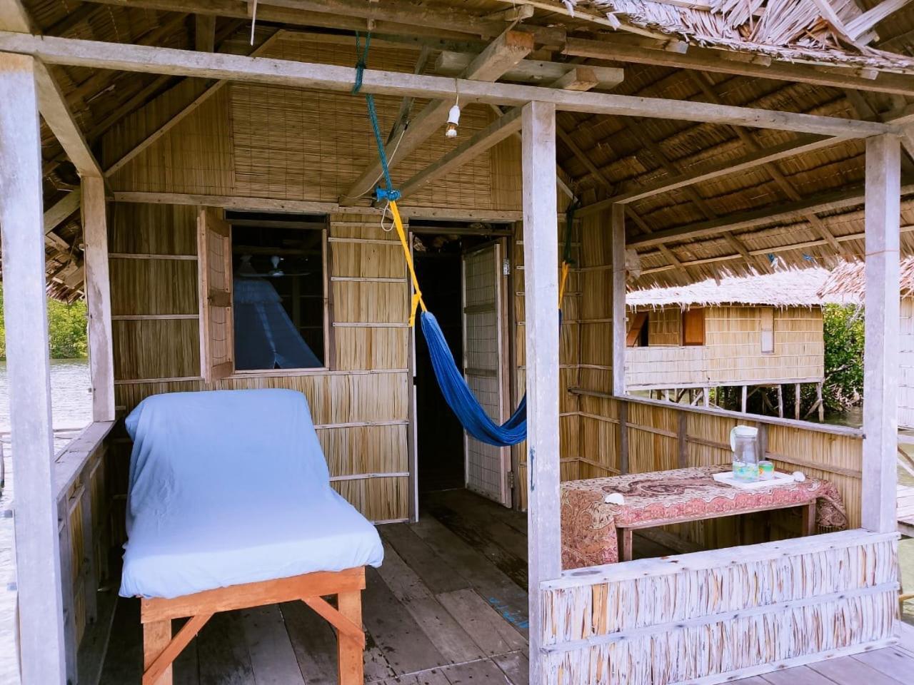 Nyanse Homestay - Raja Ampat بصير المظهر الخارجي الصورة